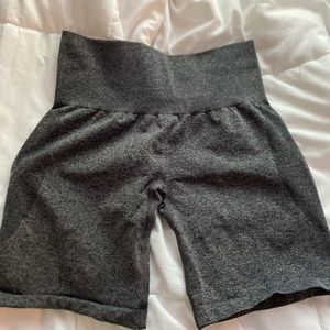 nvgtn contour shorts black xs